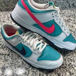 Nike Turquoise and Coral Sneakers